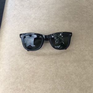 Foldable Wayfarer Ray-Ban sunglasses